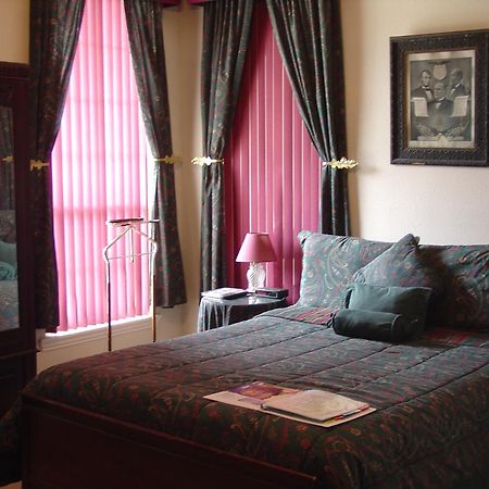 Woodrow House Bed & Breakfast 러벅 외부 사진