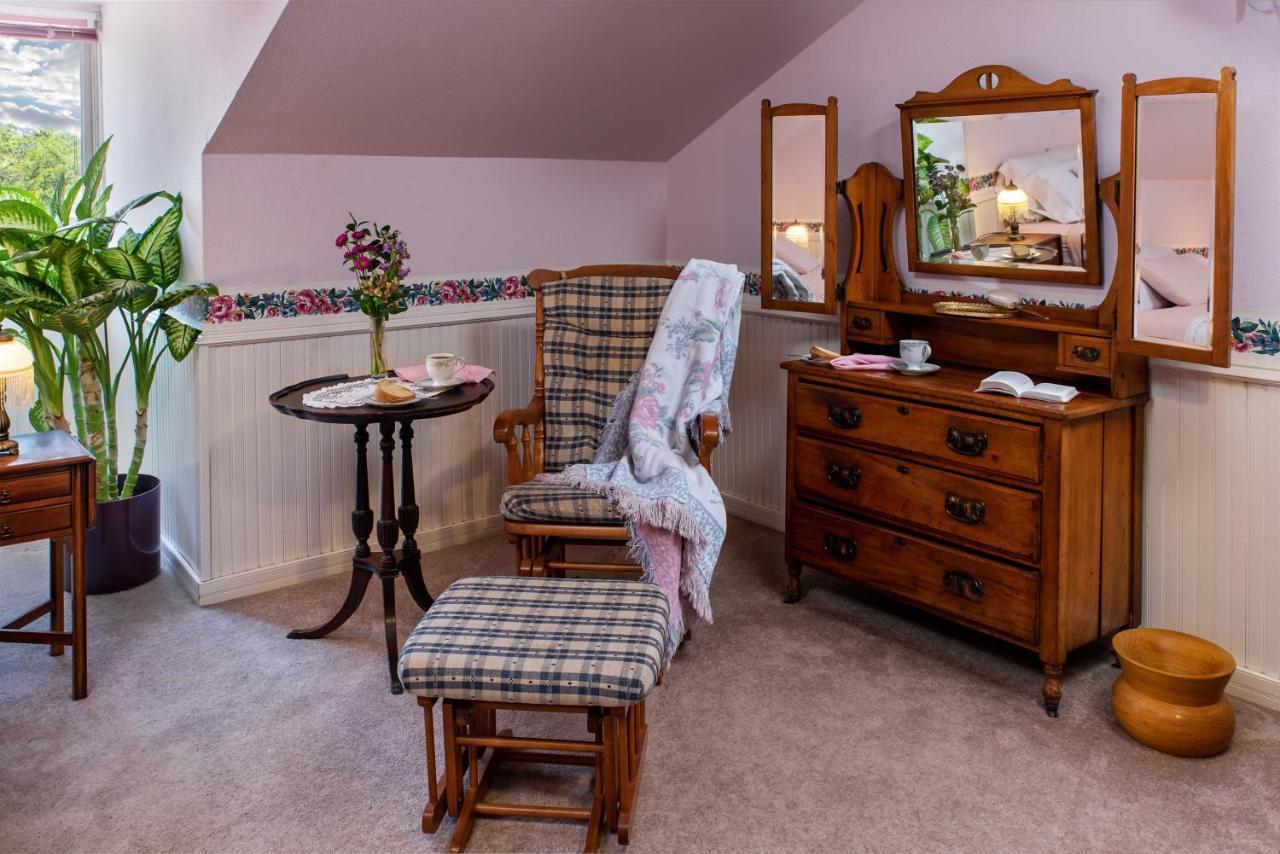 Woodrow House Bed & Breakfast 러벅 외부 사진