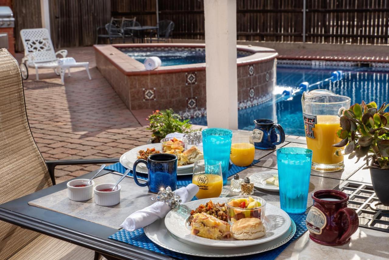 Woodrow House Bed & Breakfast 러벅 외부 사진