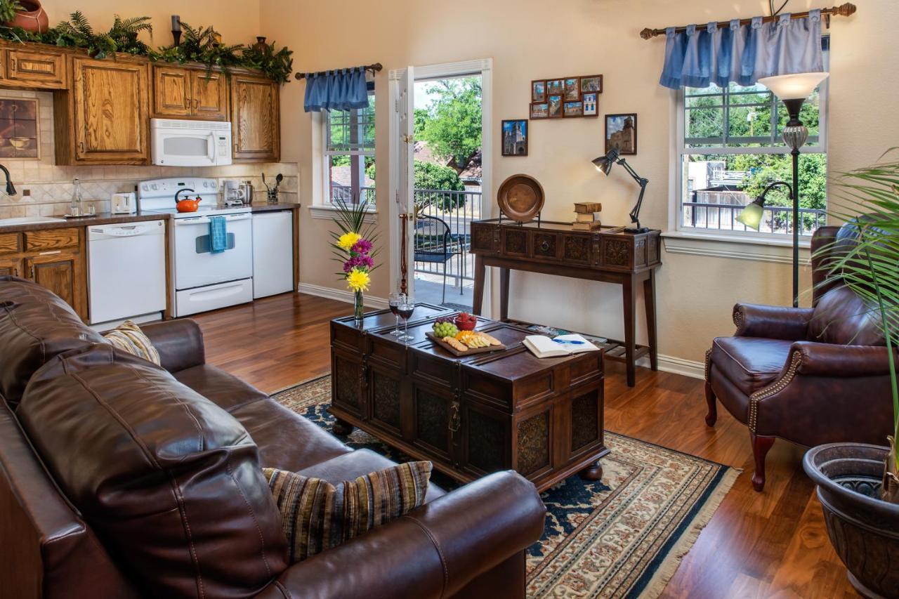 Woodrow House Bed & Breakfast 러벅 외부 사진