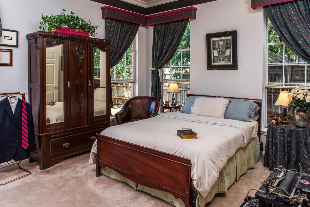 Woodrow House Bed & Breakfast 러벅 외부 사진