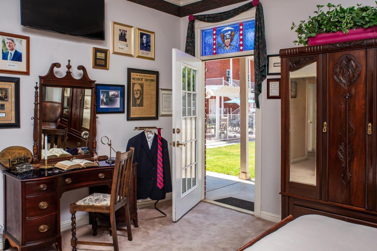 Woodrow House Bed & Breakfast 러벅 외부 사진