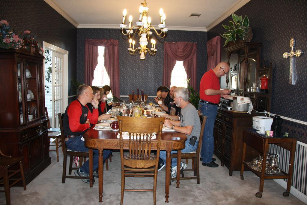 Woodrow House Bed & Breakfast 러벅 외부 사진
