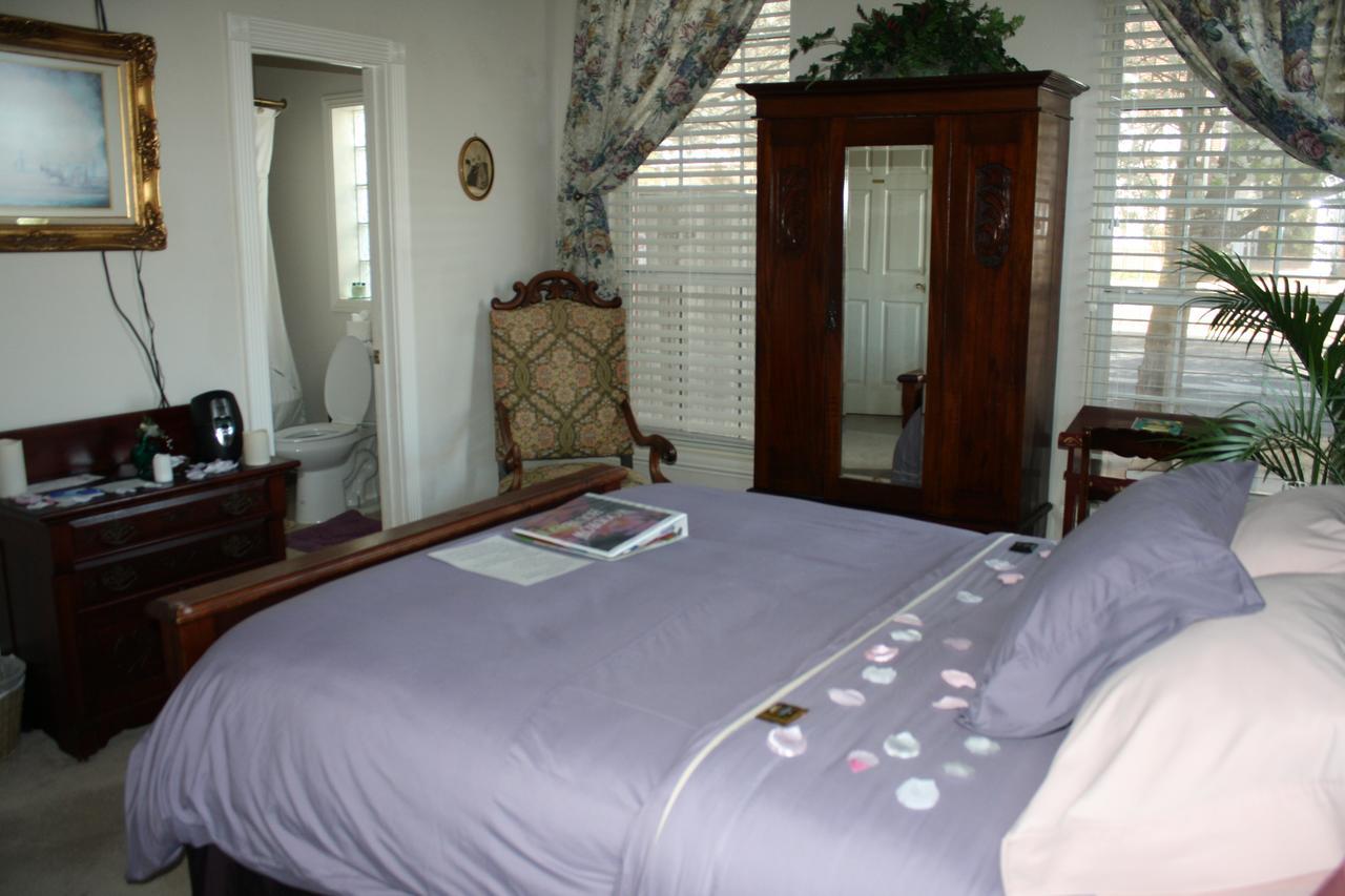 Woodrow House Bed & Breakfast 러벅 외부 사진