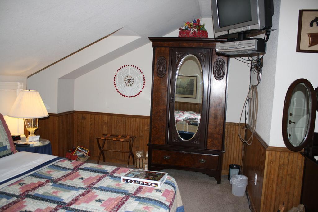 Woodrow House Bed & Breakfast 러벅 외부 사진
