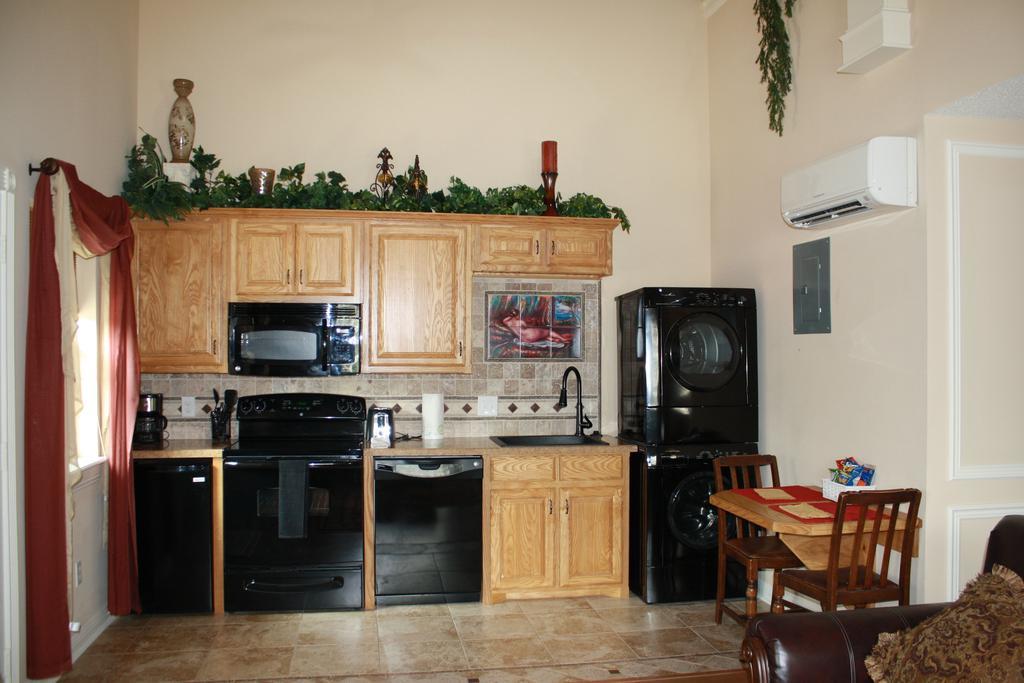 Woodrow House Bed & Breakfast 러벅 외부 사진