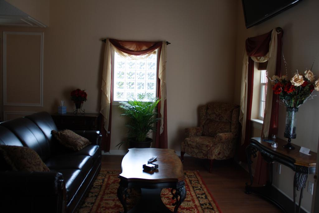 Woodrow House Bed & Breakfast 러벅 외부 사진